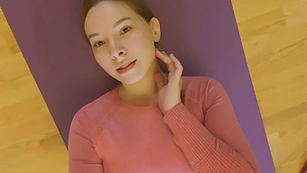 유연한 포즈와 감각적인 요가, 모델들을 흥분시킨다!